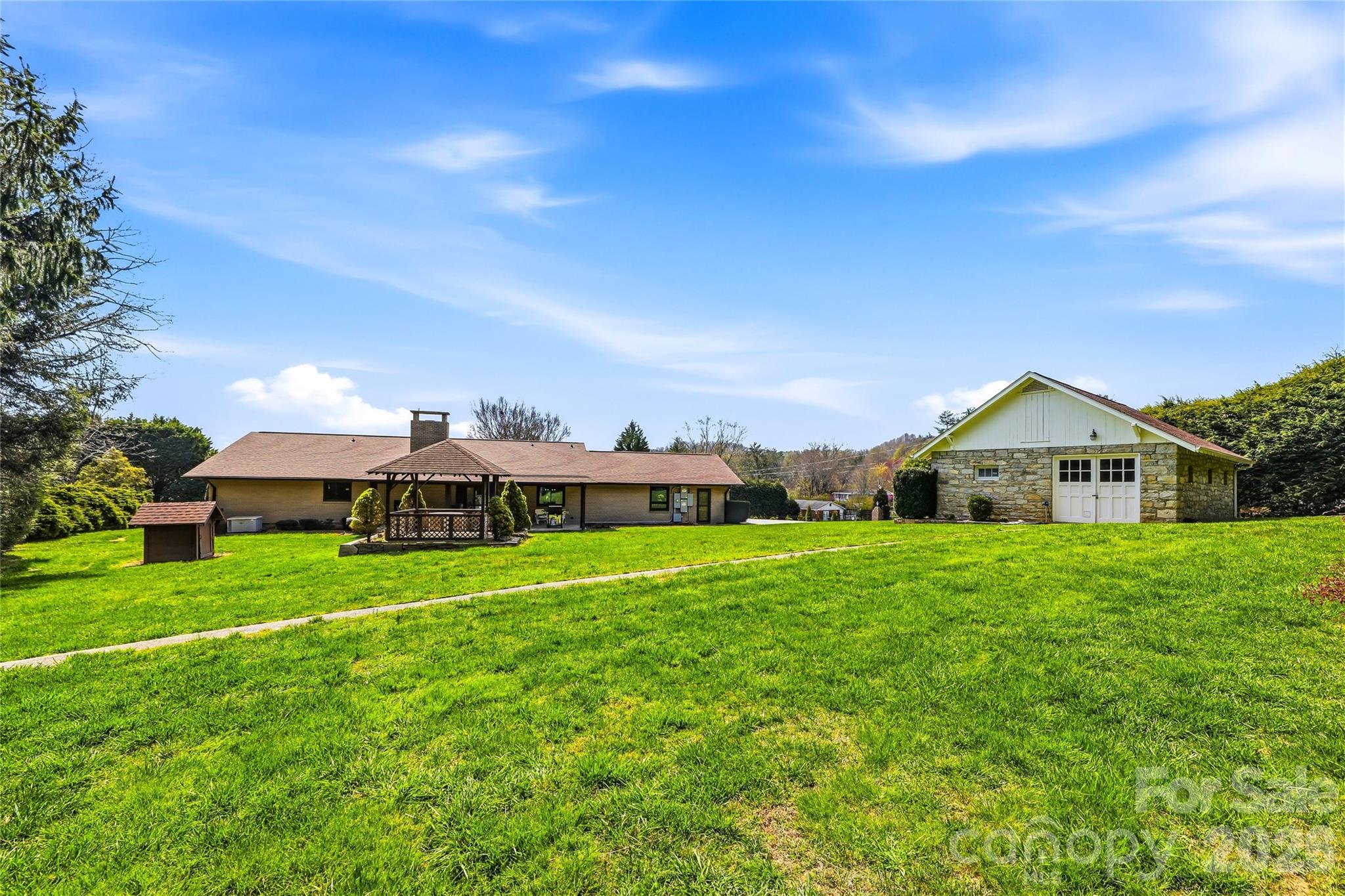 910 Rutledge Annex Hendersonville NC 28739
