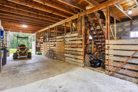 910 Rutledge Annex Hendersonville NC 28739