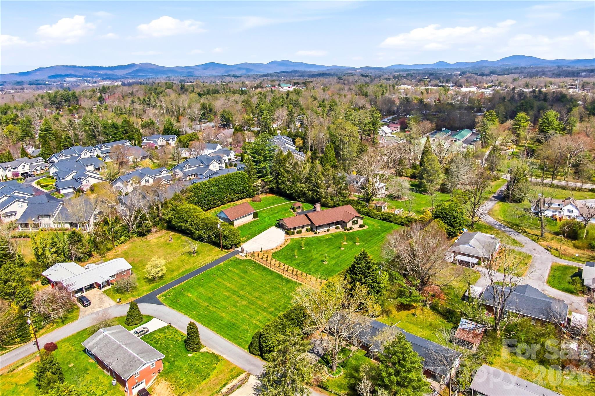 910 Rutledge Annex Hendersonville NC 28739