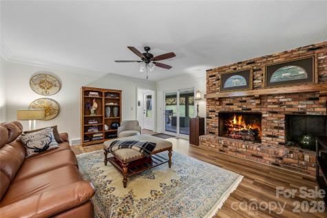 910 Rutledge Annex Hendersonville NC 28739