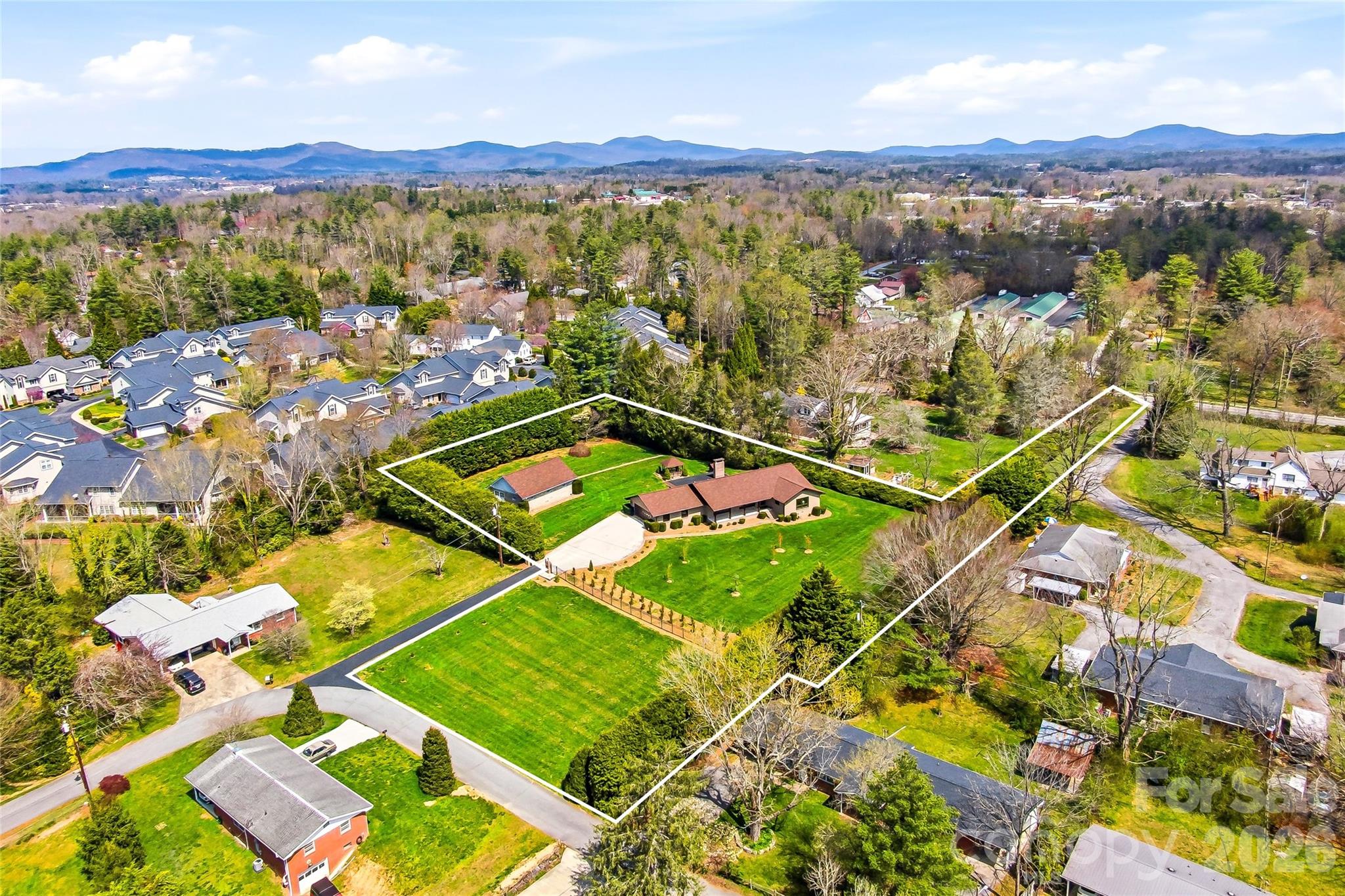 910 Rutledge Annex Hendersonville NC 28739