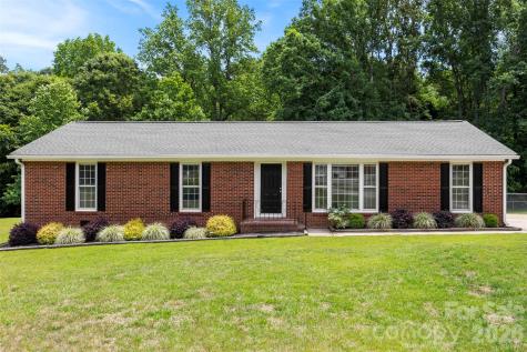 22 Forest Hill Road Belmont NC 28012