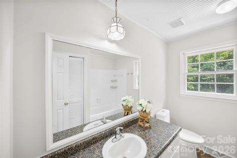 22 Forest Hill Road Belmont NC 28012