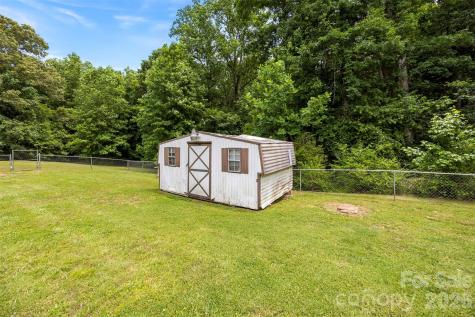 22 Forest Hill Road Belmont NC 28012