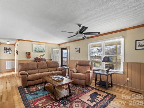 342 Mountain View Road Burnsville NC 28714