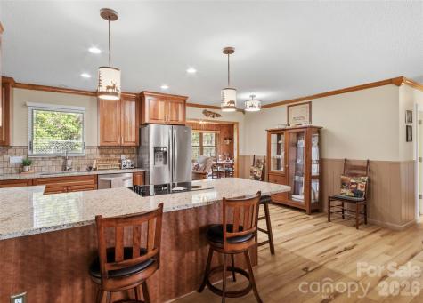 342 Mountain View Road Burnsville NC 28714