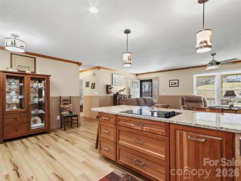 342 Mountain View Road Burnsville NC 28714
