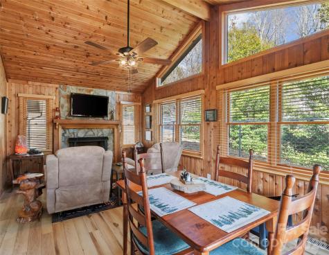 342 Mountain View Road Burnsville NC 28714