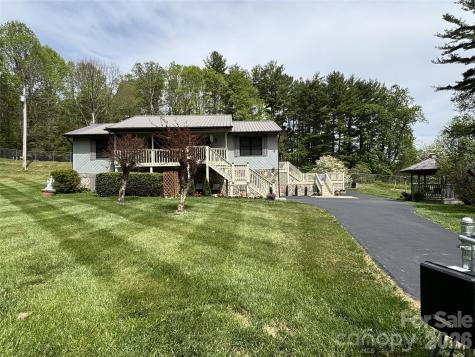 342 Mountain View Road Burnsville NC 28714