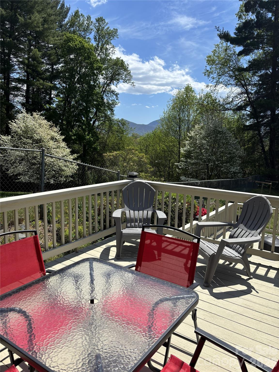 342 Mountain View Road Burnsville NC 28714