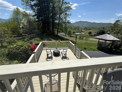 342 Mountain View Road Burnsville NC 28714