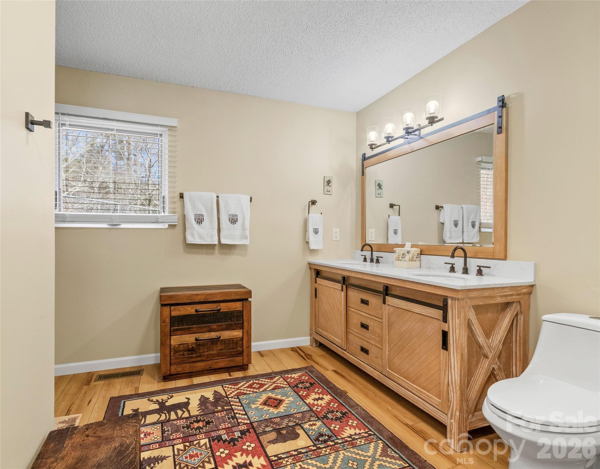 342 Mountain View Road Burnsville NC 28714