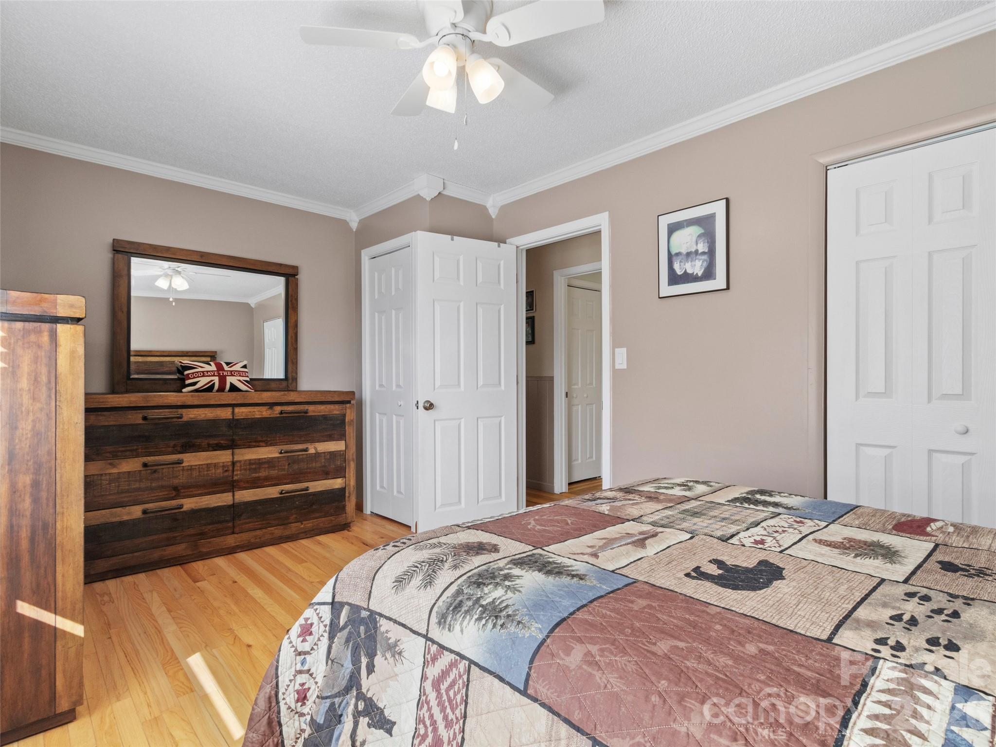 342 Mountain View Road Burnsville NC 28714