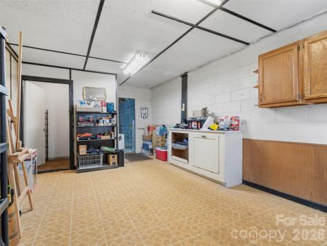 342 Mountain View Road Burnsville NC 28714
