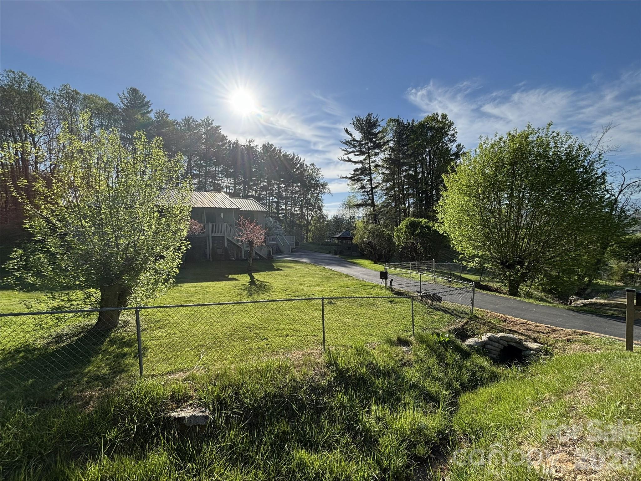 342 Mountain View Road Burnsville NC 28714
