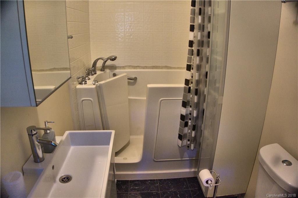 201 Atkinson Drive Charlotte NC 28214