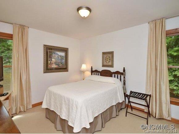 1035 Windsor Drive Asheville NC 28803