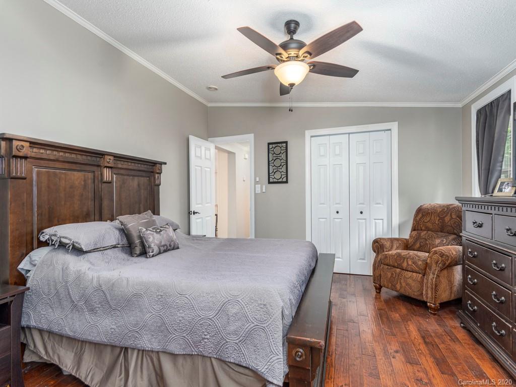 34 Edwards Street Asheville NC 28806