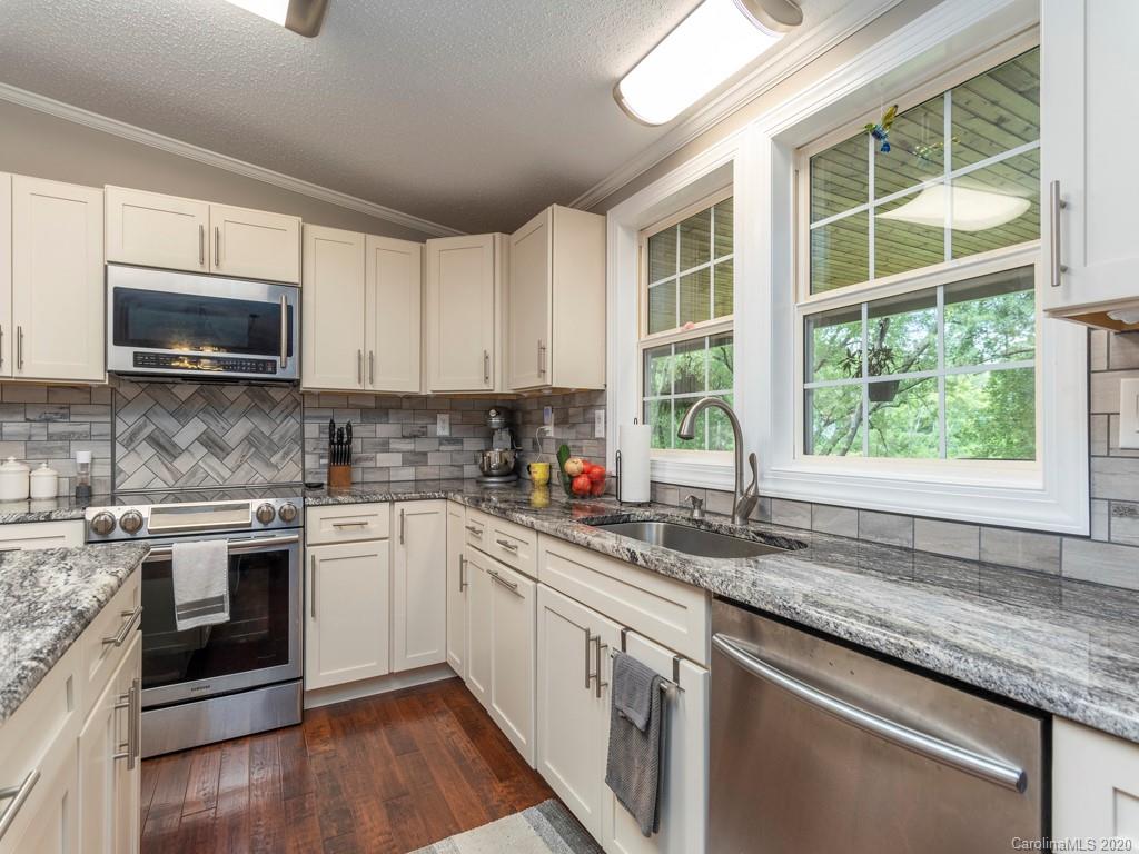 34 Edwards Street Asheville NC 28806