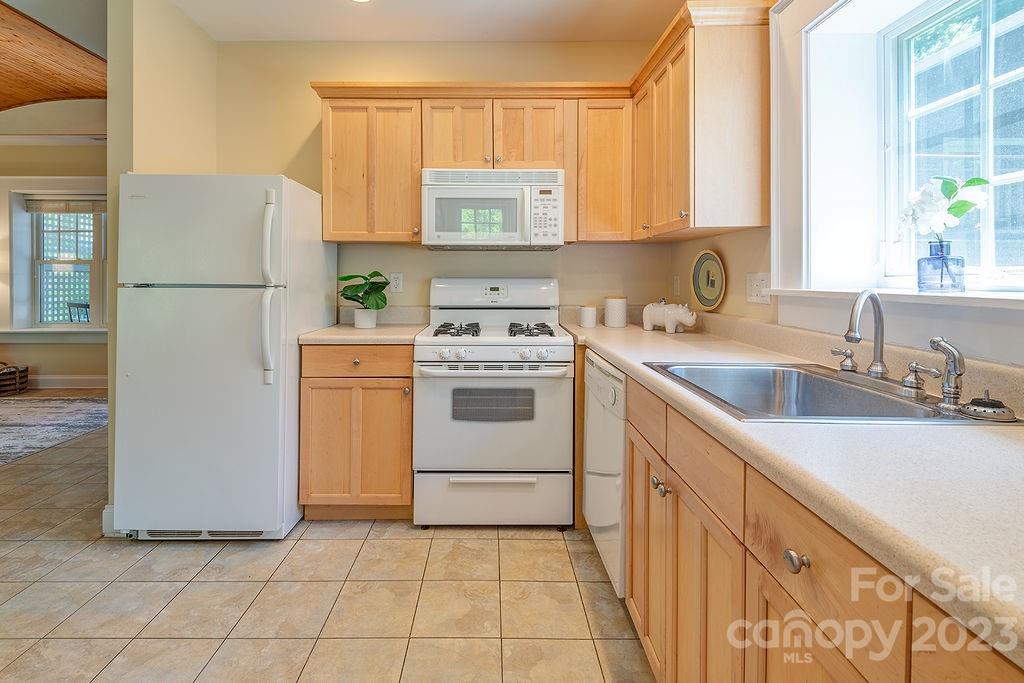 93 Forest Hill Drive Asheville NC 28803