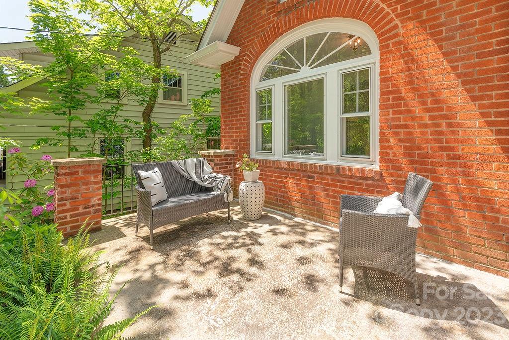 93 Forest Hill Drive Asheville NC 28803