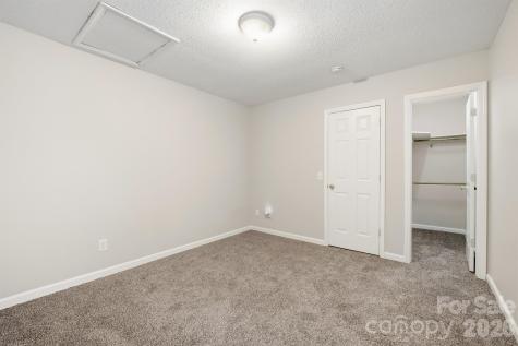 1057 19th Street NE Hickory NC 28601