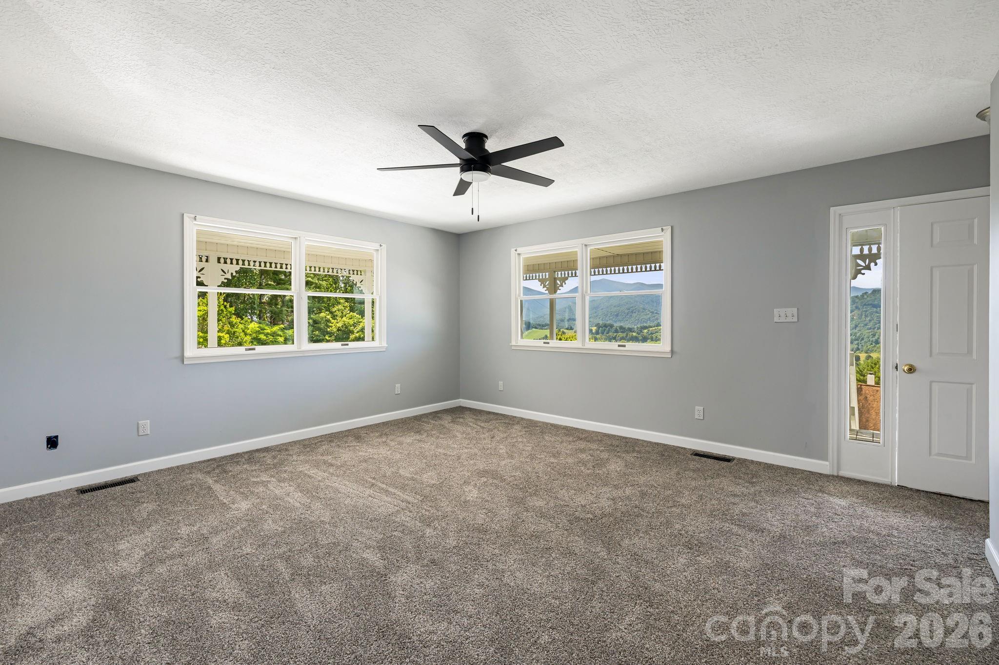 95 Friendship Road Burnsville NC 28714