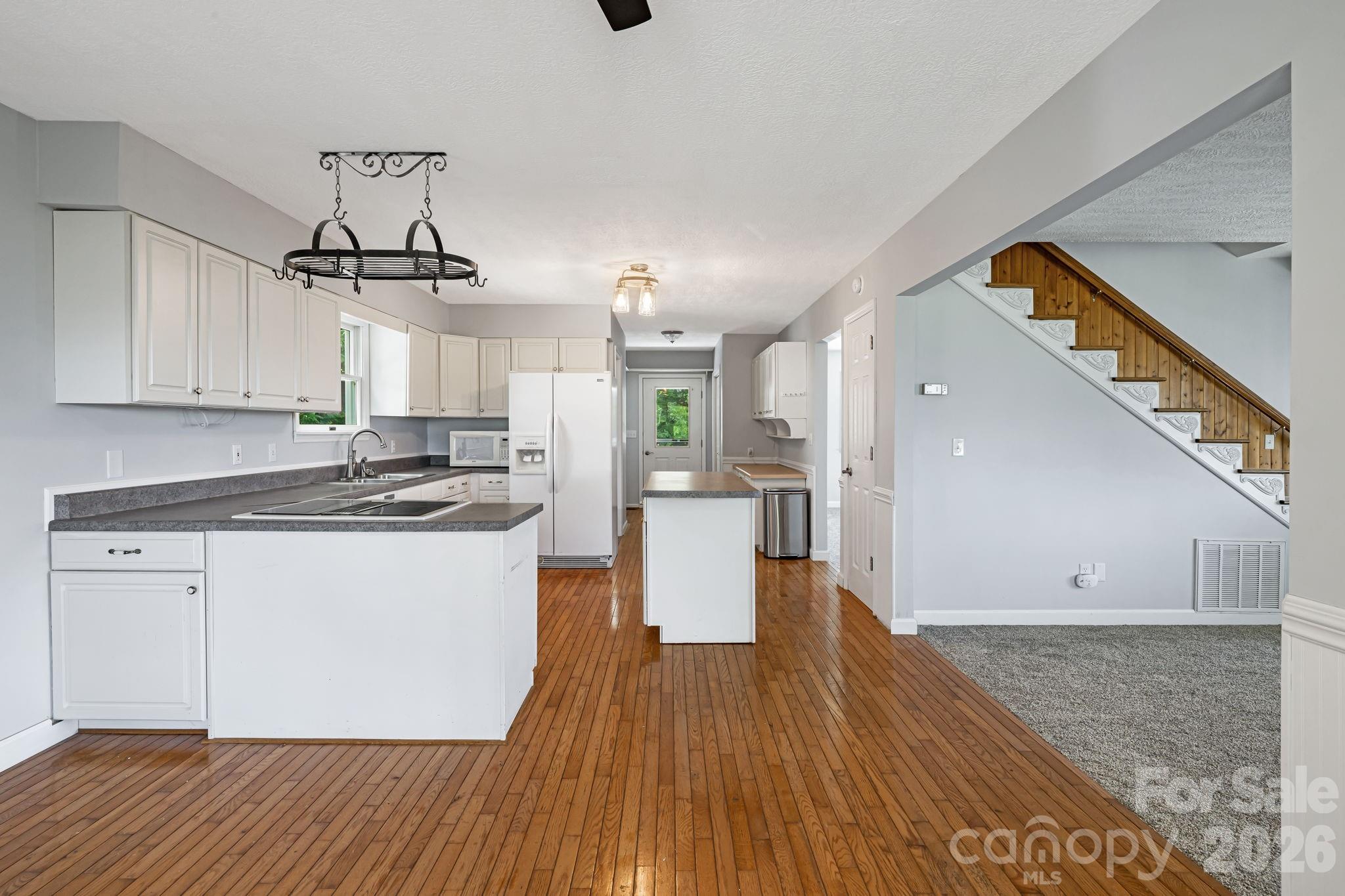 95 Friendship Road Burnsville NC 28714