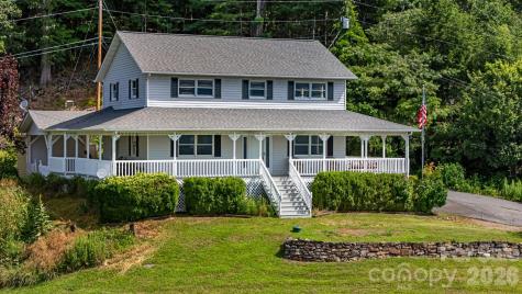 95 Friendship Road Burnsville NC 28714