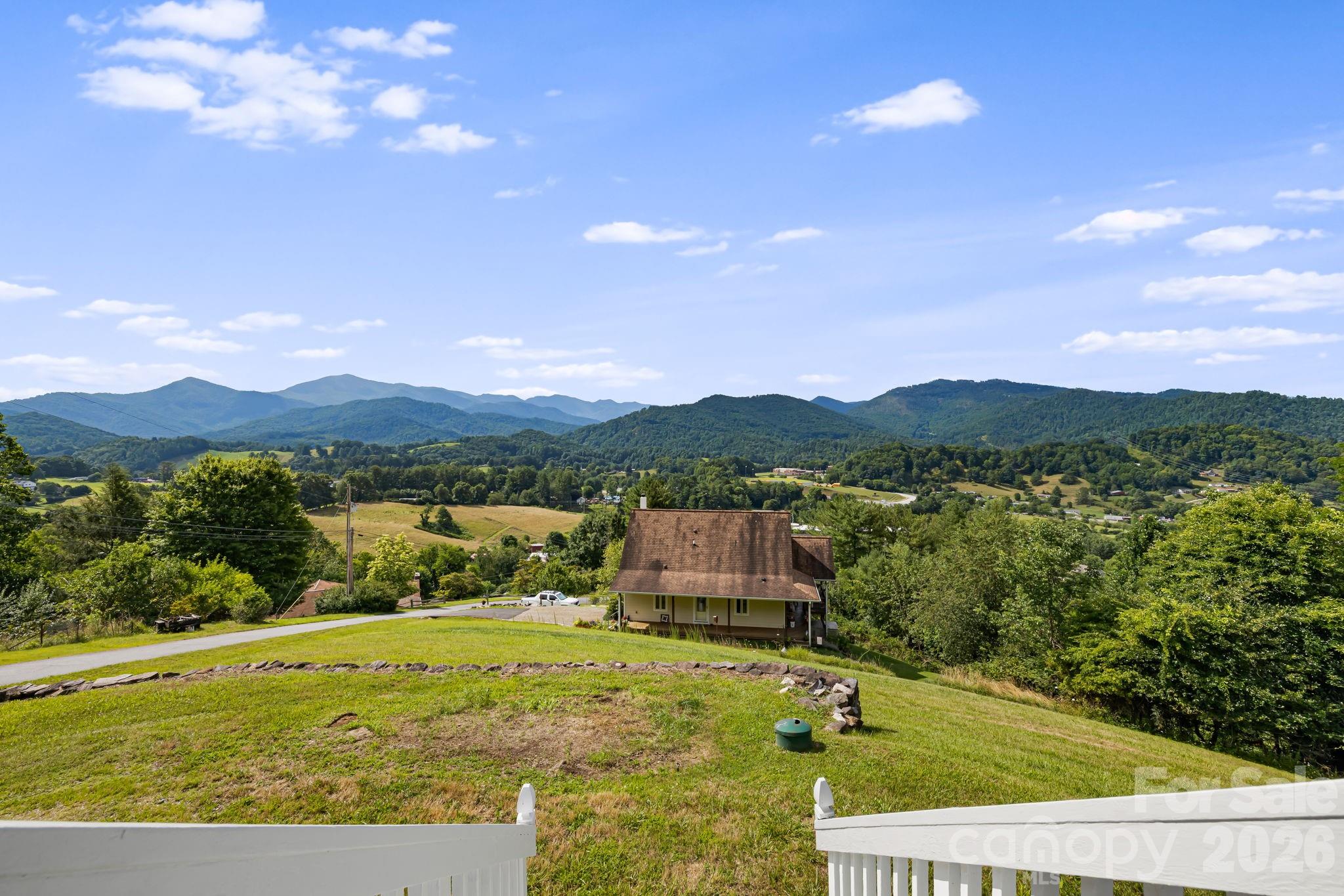 95 Friendship Road Burnsville NC 28714