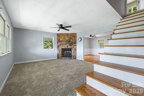 95 Friendship Road Burnsville NC 28714