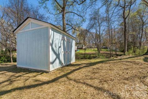 416 N 9th Street Bessemer City NC 28016