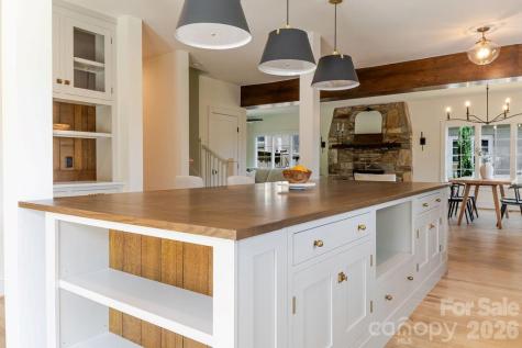 18 Normandy Road Asheville NC 28803