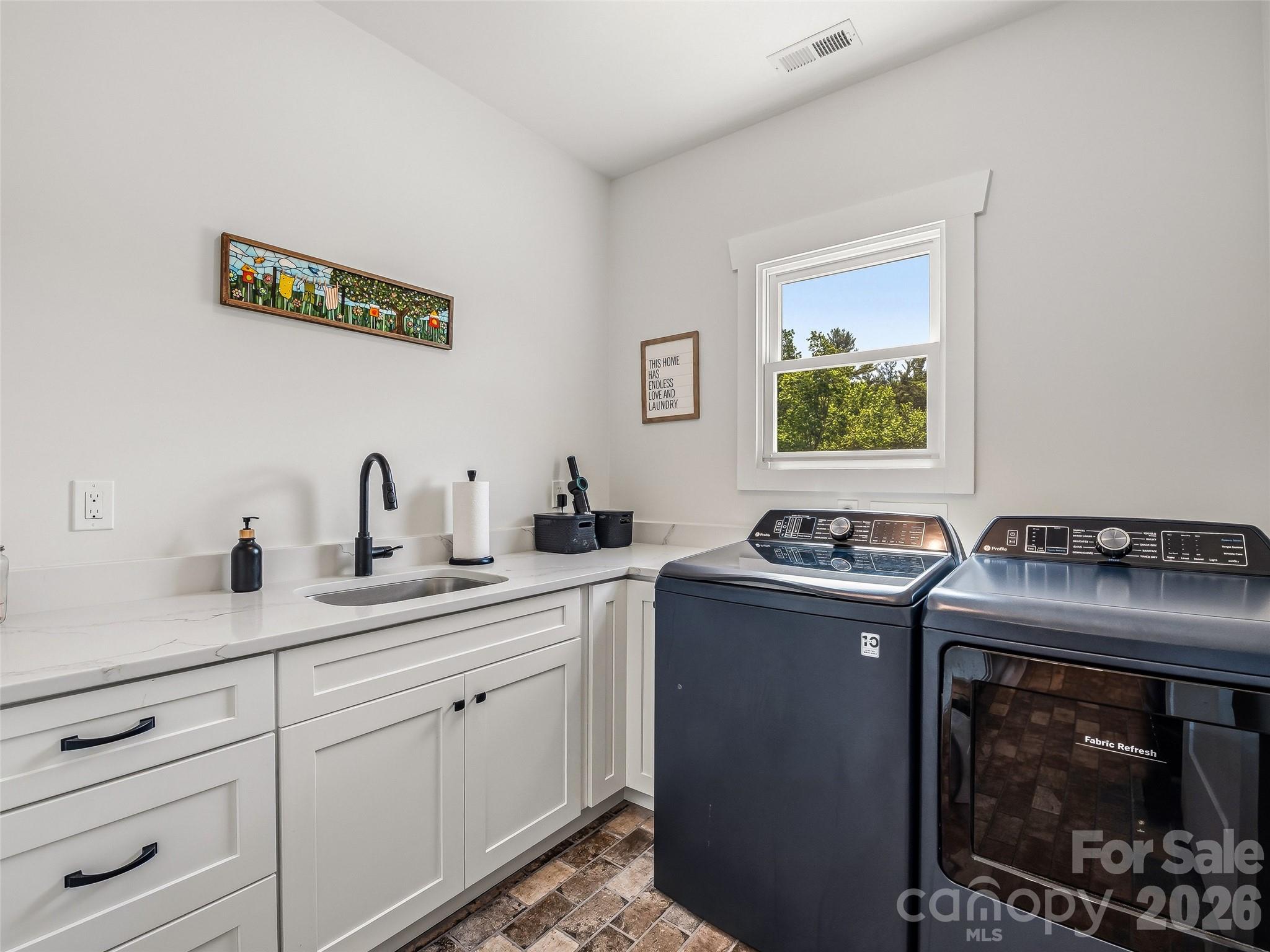 158 Trellem Trail Hendersonville NC 28739