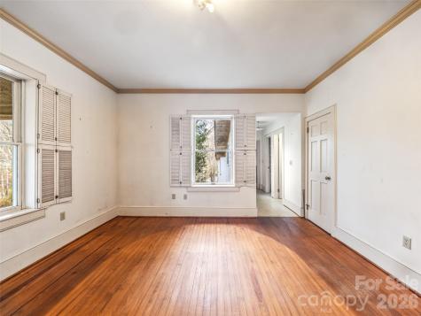 385 Chunns Cove Road Asheville NC 28805