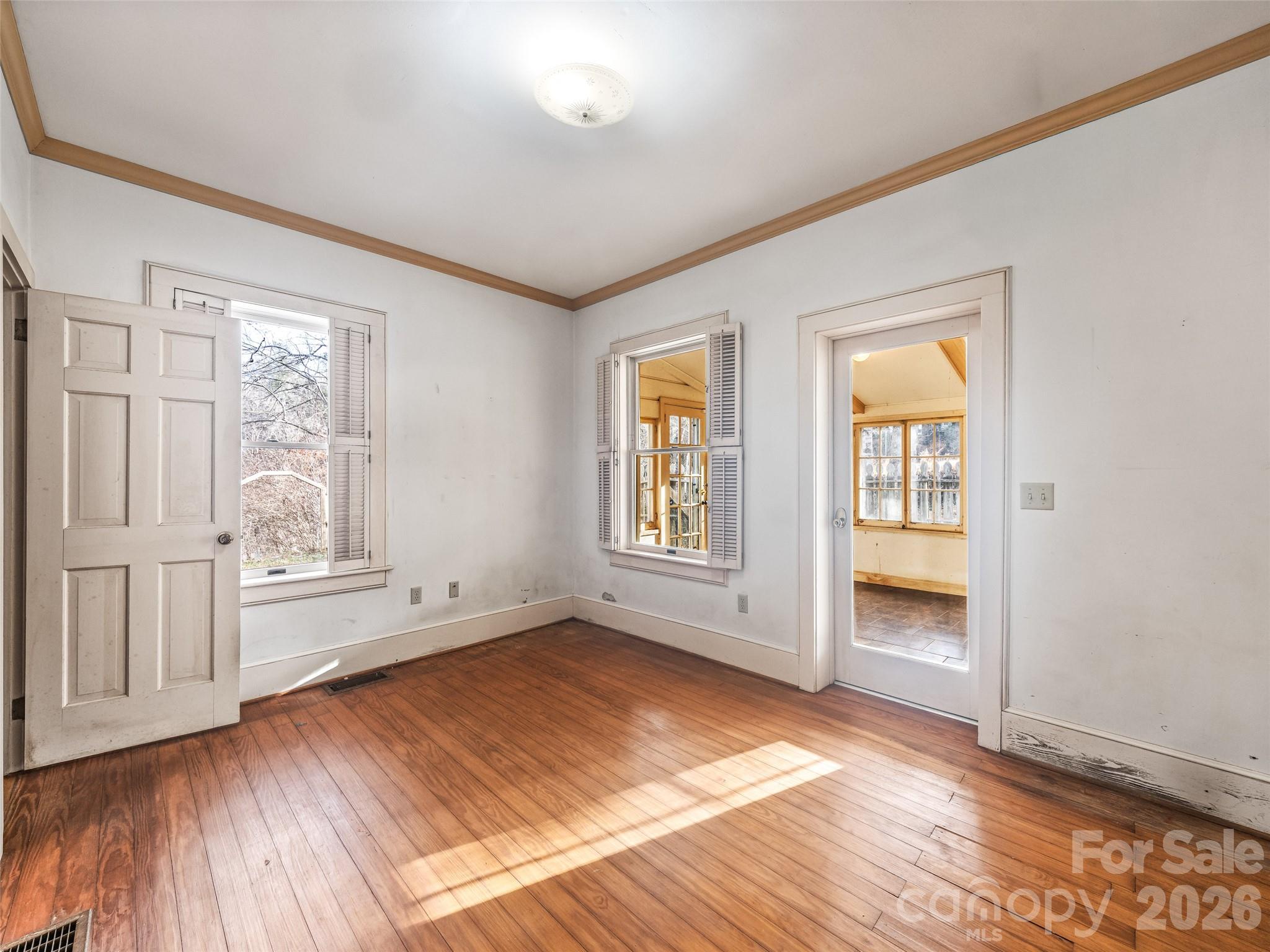 385 Chunns Cove Road Asheville NC 28805