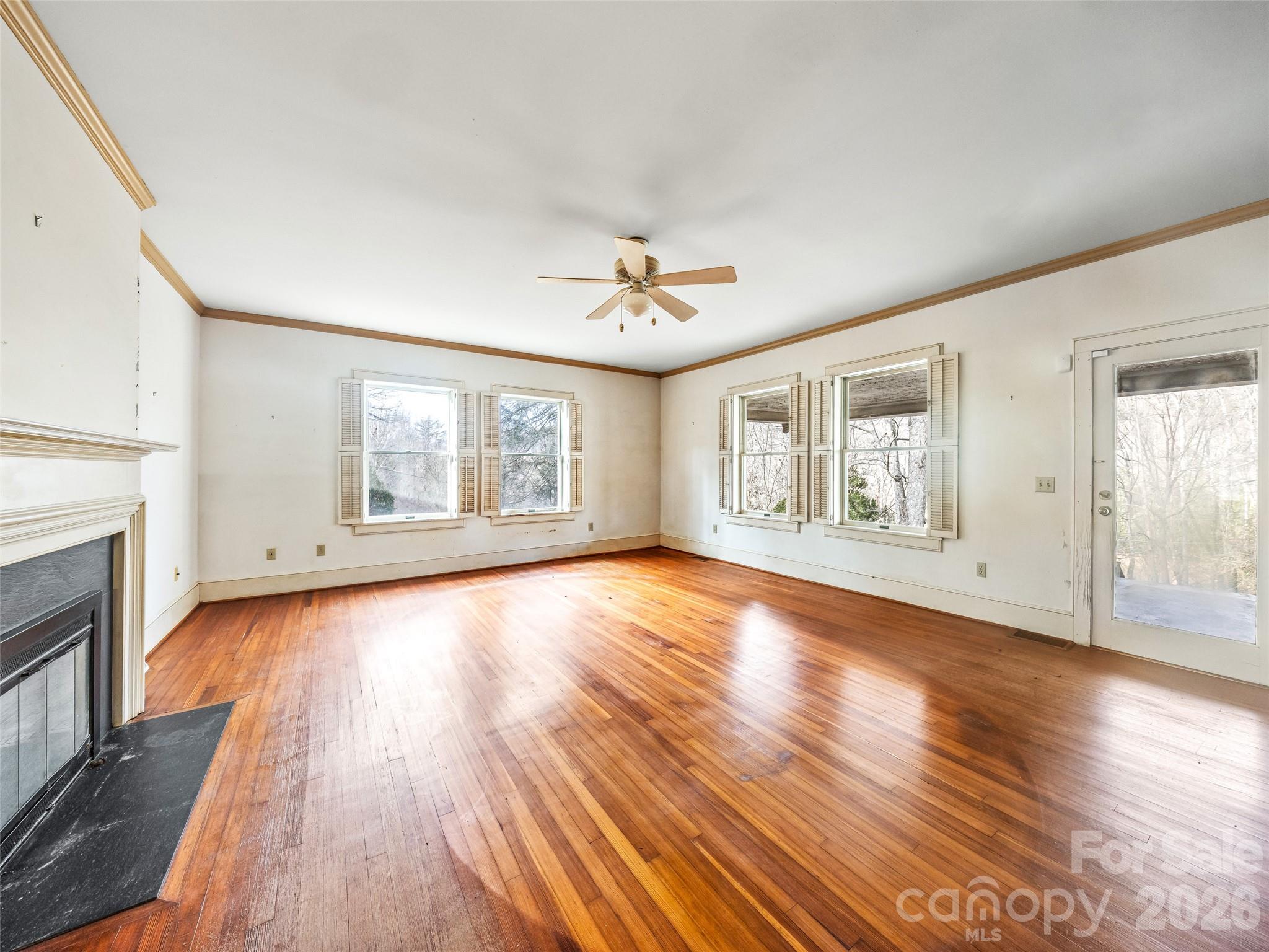 385 Chunns Cove Road Asheville NC 28805