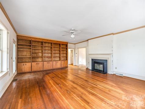 385 Chunns Cove Road Asheville NC 28805