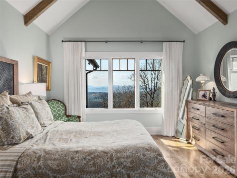 31 Wonderland Ridge Lane Fairview NC 28730