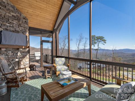 31 Wonderland Ridge Lane Fairview NC 28730