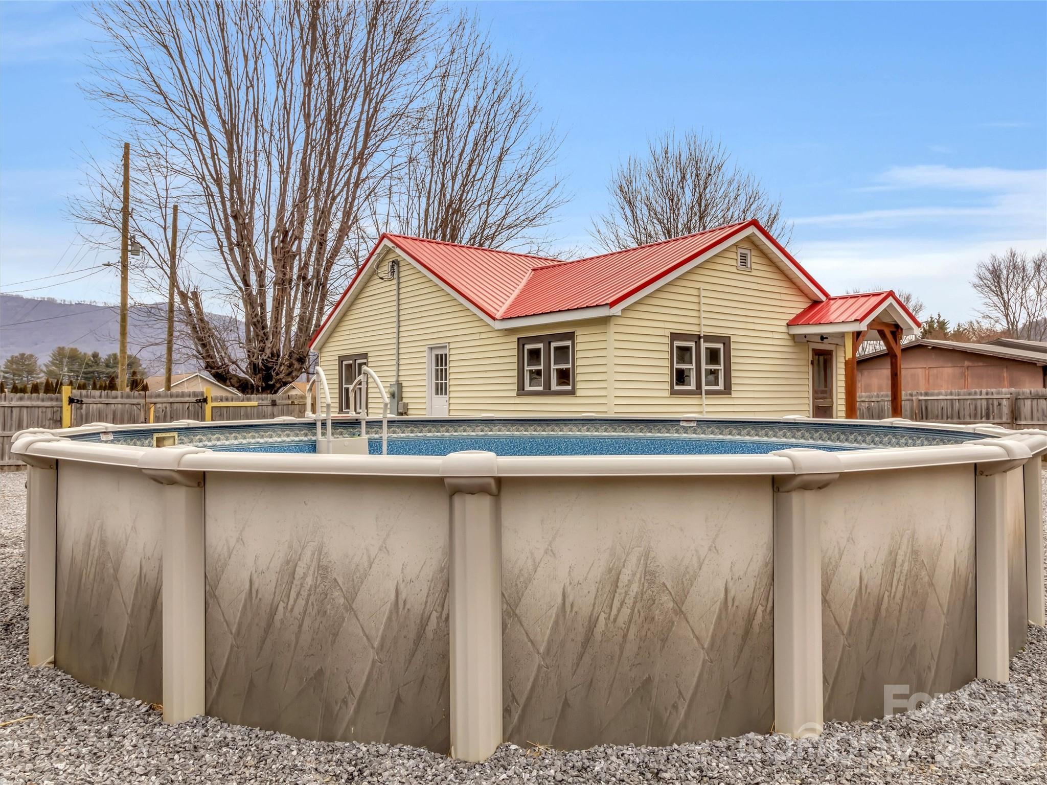106 Long Street Waynesville NC 28786