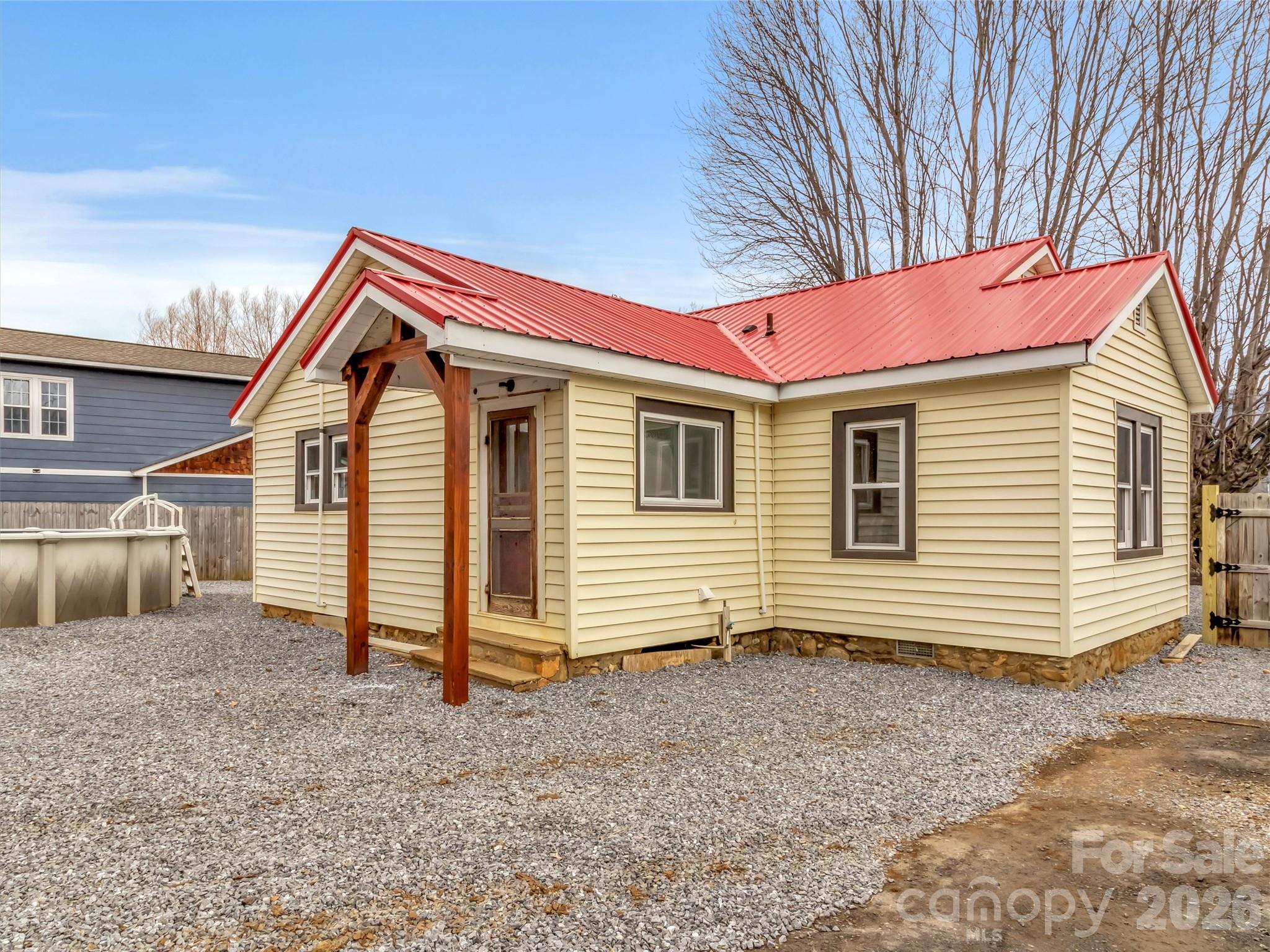 106 Long Street Waynesville NC 28786