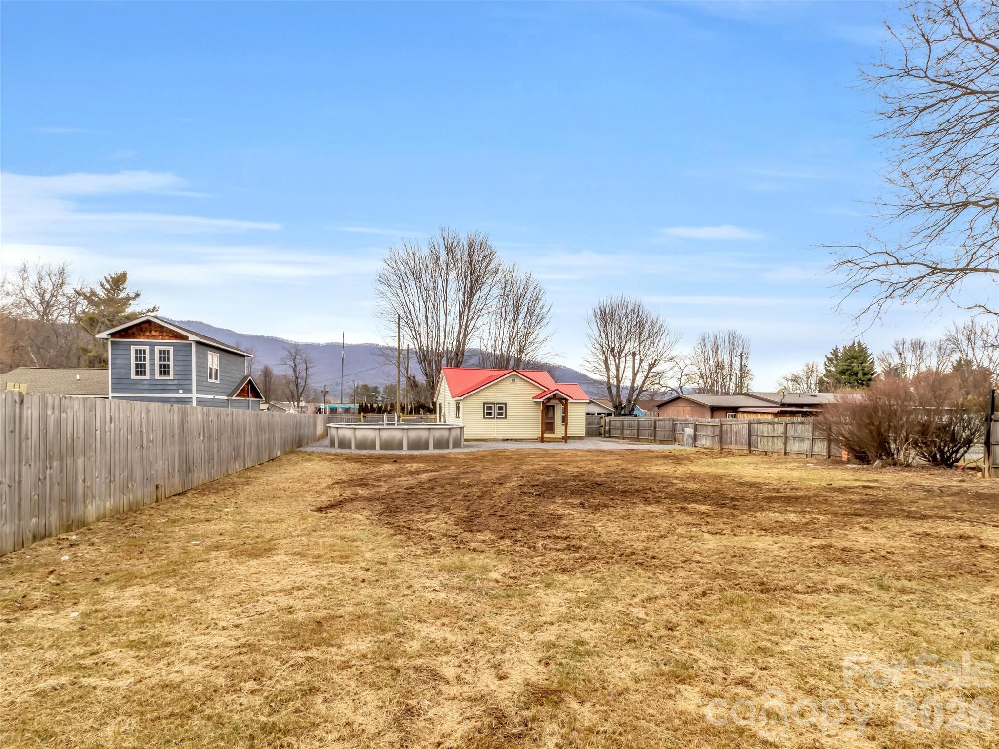 106 Long Street Waynesville NC 28786