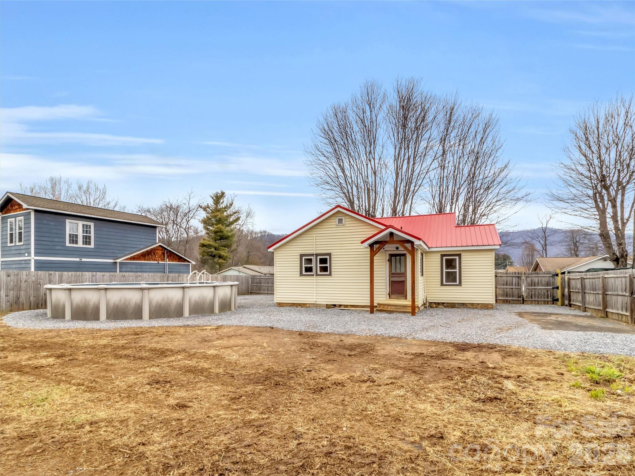 106 Long Street Waynesville NC 28786