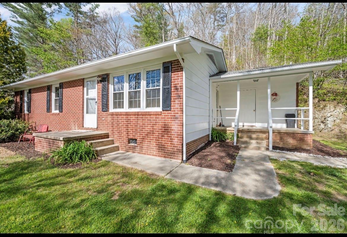 121 Dale Earnhardt Drive Burnsville NC 28714