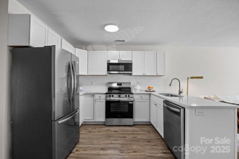 2 Meadow Glen Drive Fletcher NC 28732