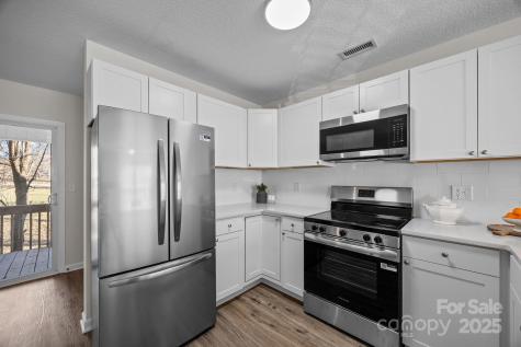 2 Meadow Glen Drive Fletcher NC 28732