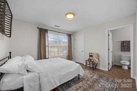 2 Meadow Glen Drive Fletcher NC 28732