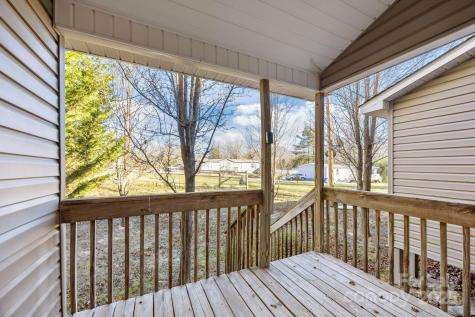 2 Meadow Glen Drive Fletcher NC 28732