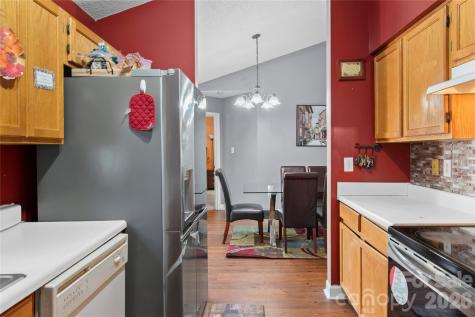 1796 Pebble Run Lane Clemmons NC 27012
